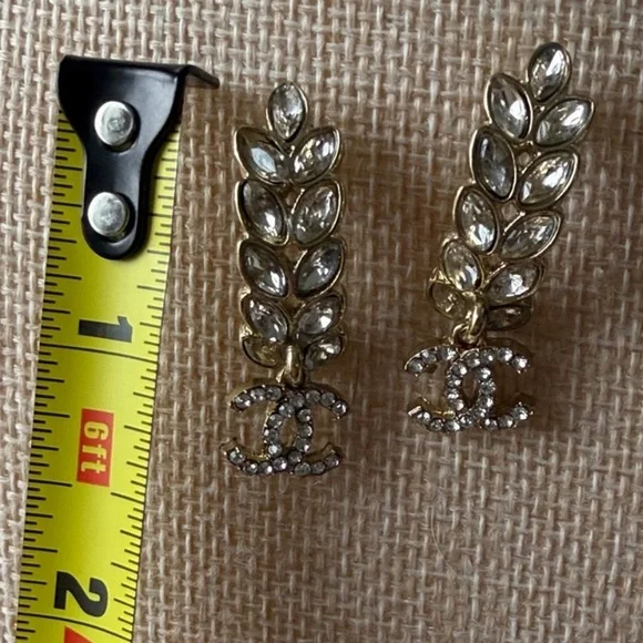 CHANEL Gold Crystal Drop Earrings - Picture 4 of 4